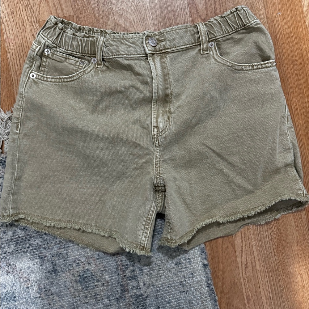 Kids size 18 shorts